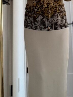 Louis Feraud Cream Ribbed Midi Skirt with Side Slit and Gianfranco Ferre top